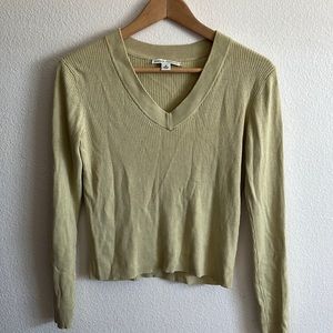 BANANA REPUBLIC sage green ribbed v neck long sleeve, size: M